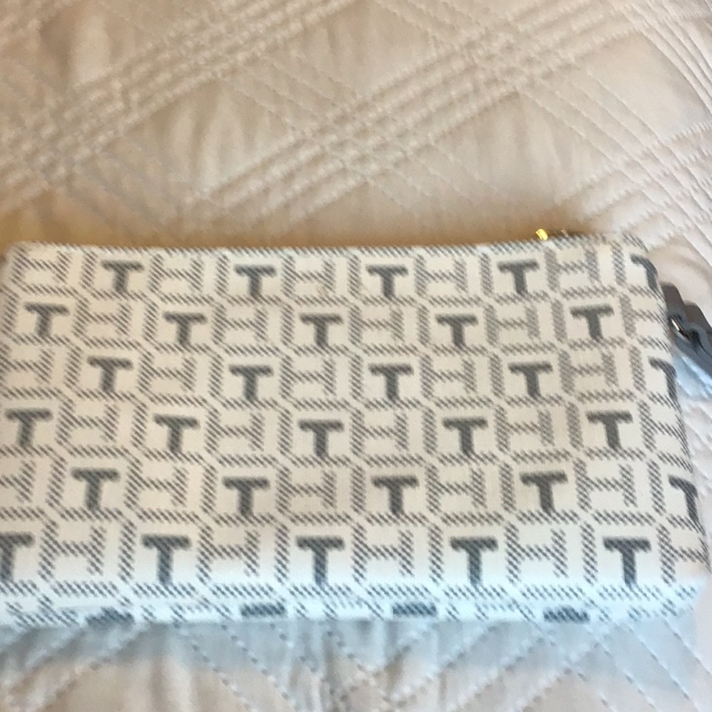 Tommy Hilfiger White and Light Gray Monogram Wristlet - Picture 4 of 5